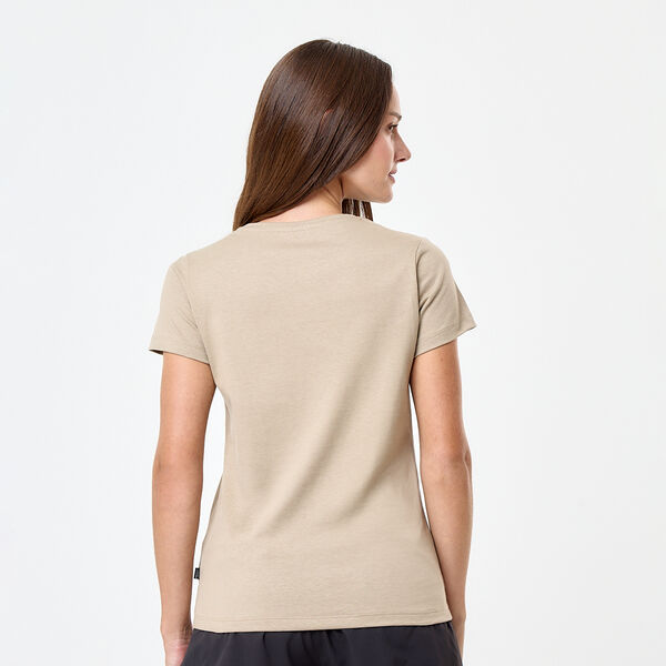 Remera Puma Essentials Mujer