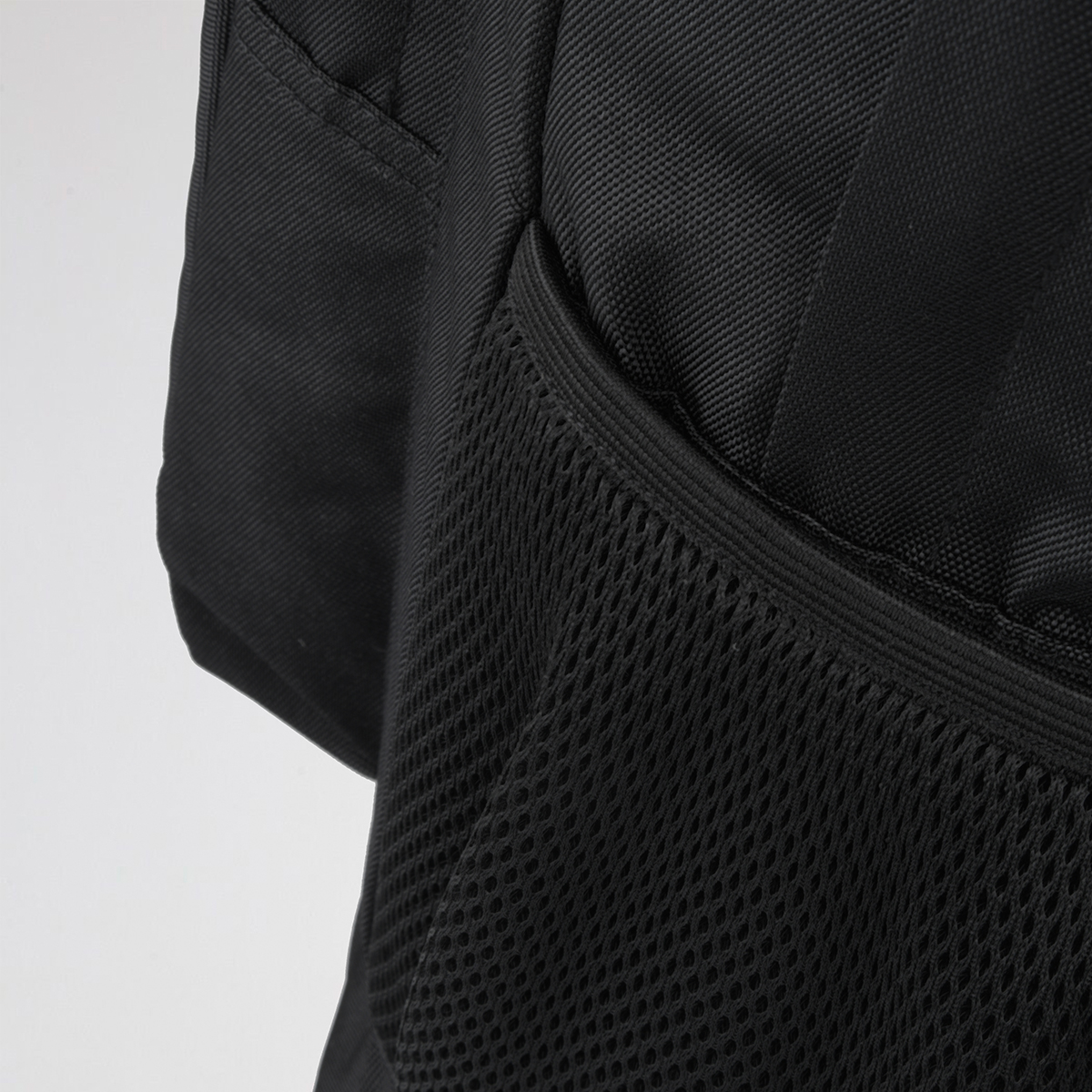 Mochila Reebok 17 Pulgadas con Bolsillo Frontal Nailon,  image number null