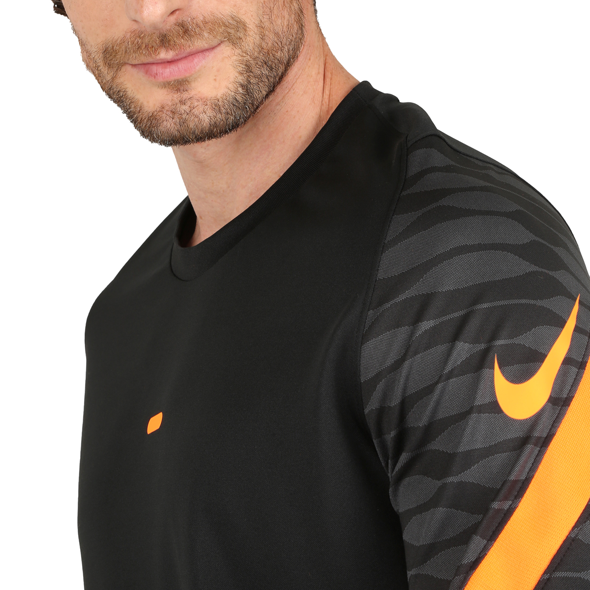 Remera Nike Dri-FIT Strike 21