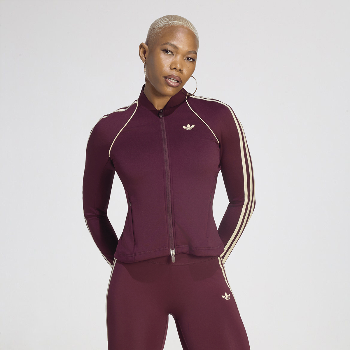 Buzo con cierre adidas originals sport superstar capa intermedia mujer