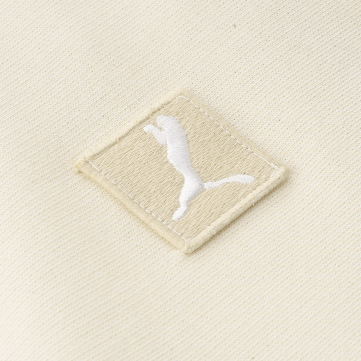 Buzo Puma essentials elevated mujer con capucha — imagen 3