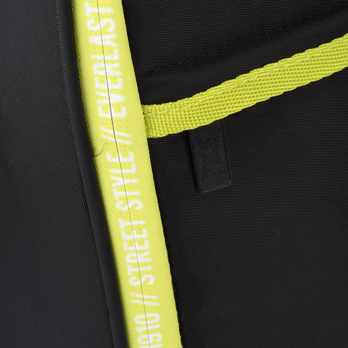 Botinero Everlast Bolsillo Frontal Poli&eacute;ster,  image number null
