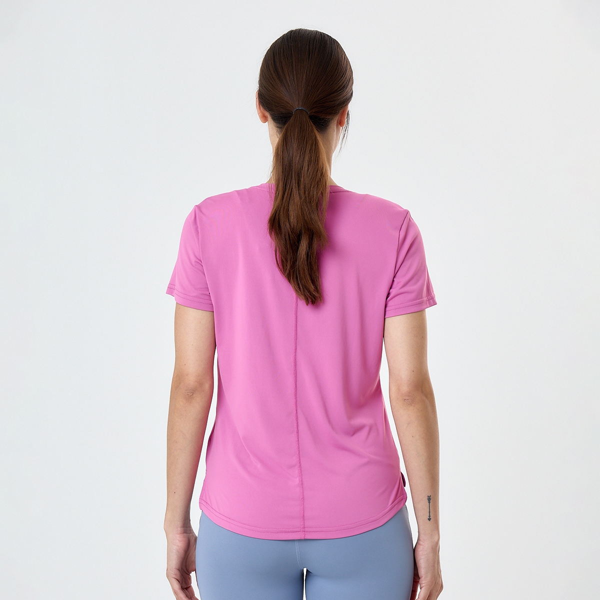 Remera Entrenamiento Nike Dri-FIT One para Mujer,  image number null