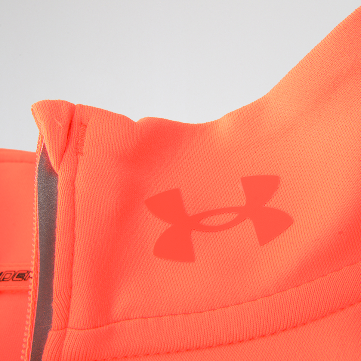 Buzo under armour launch pro mujer — imagen 4