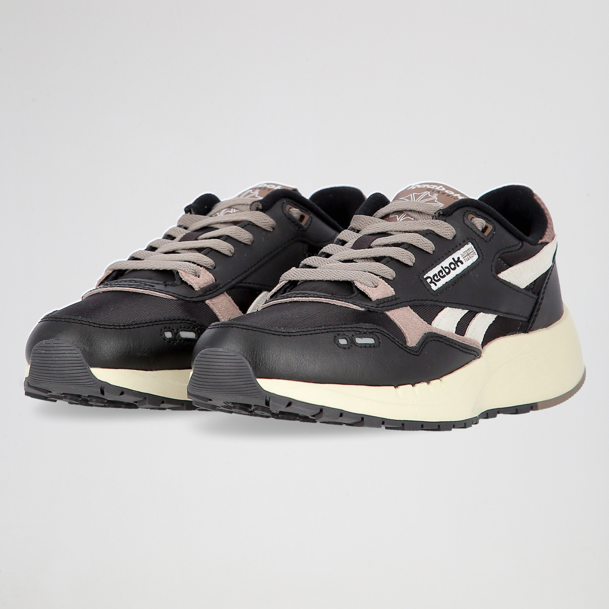 Zapatillas Urbanas Reebok Classic Leather 2400,  image number null