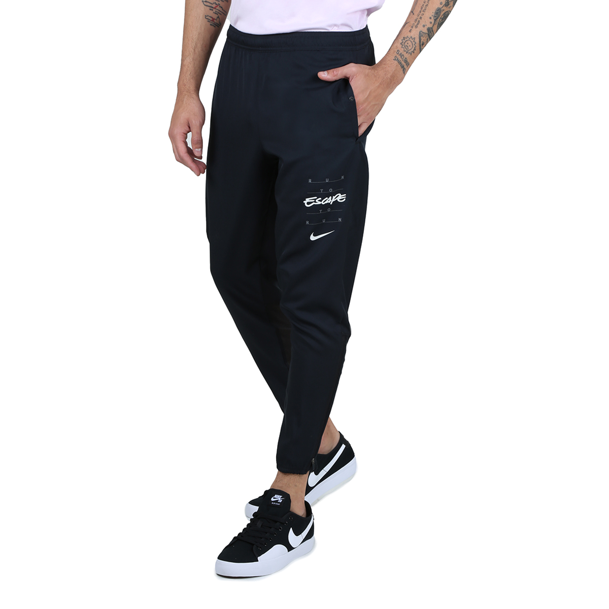 Pantalon hotsell nike essential