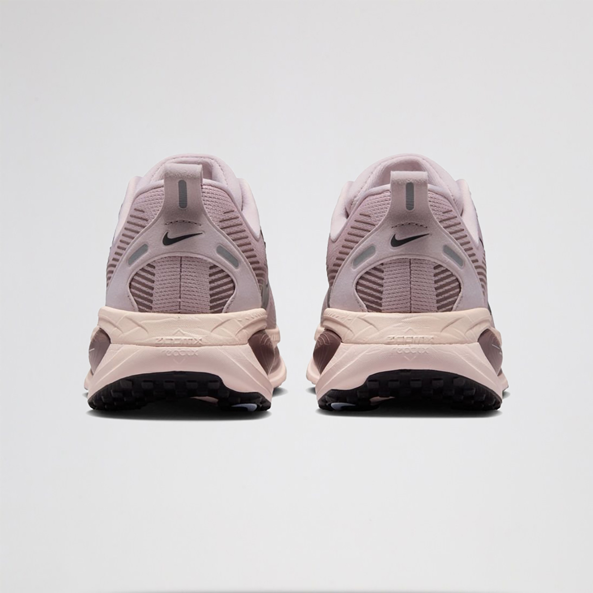 Zapatillas Nike Vomero 18 LT Mujer,  image number null