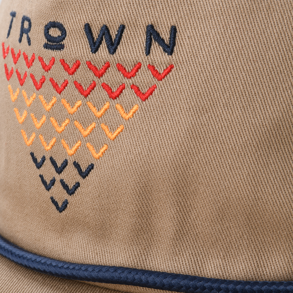 Gorra Trown Triangulo,  image number null