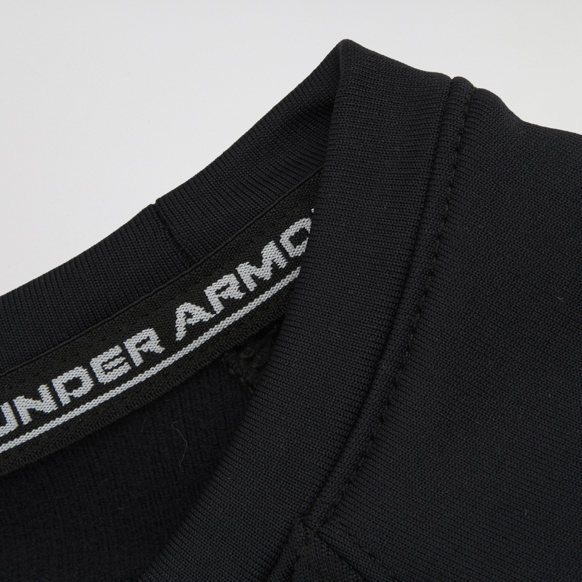 Remera Entrenamiento Under Armour Authentics Crew LS Mujer,  image number null