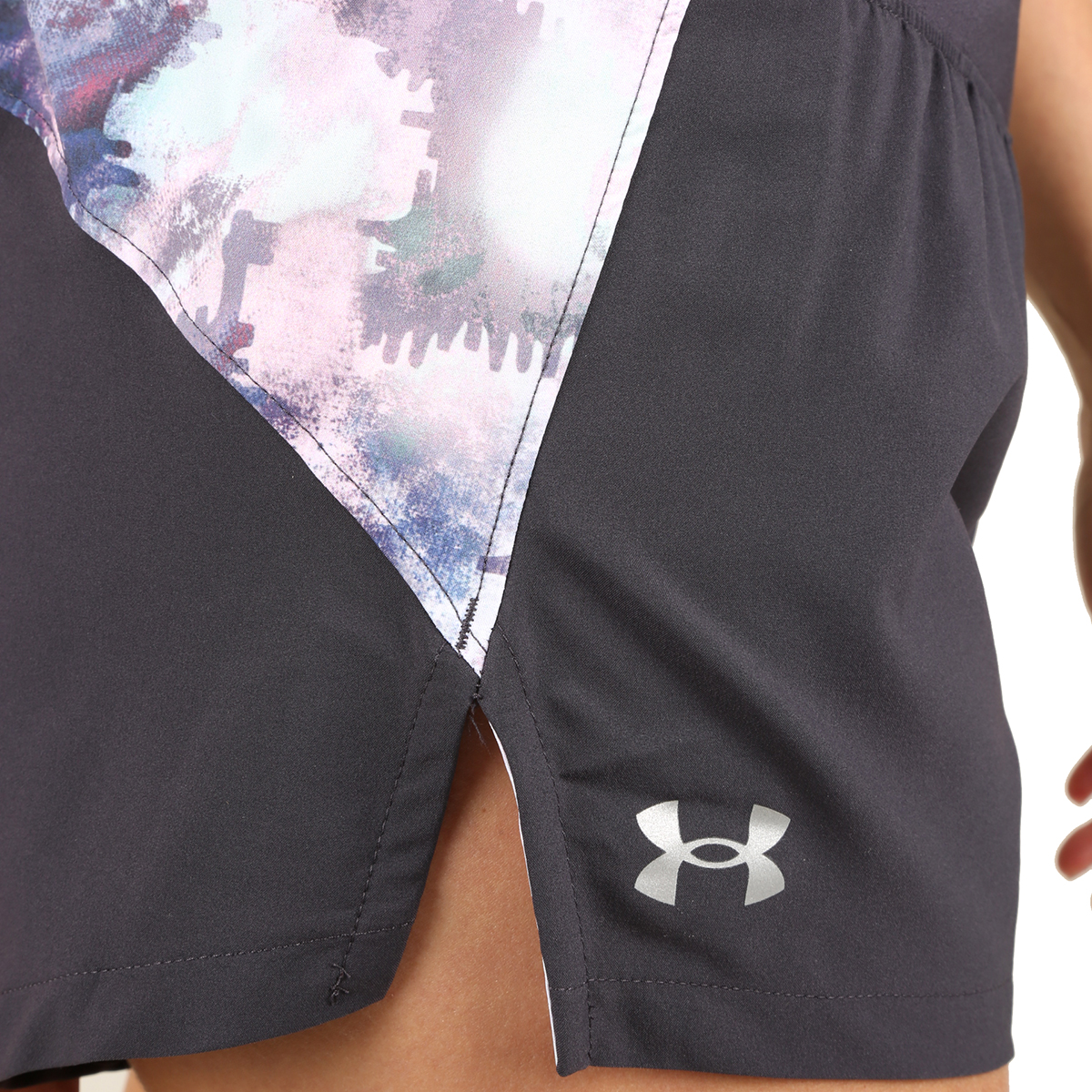 Short Under Armour Launch,  image number null