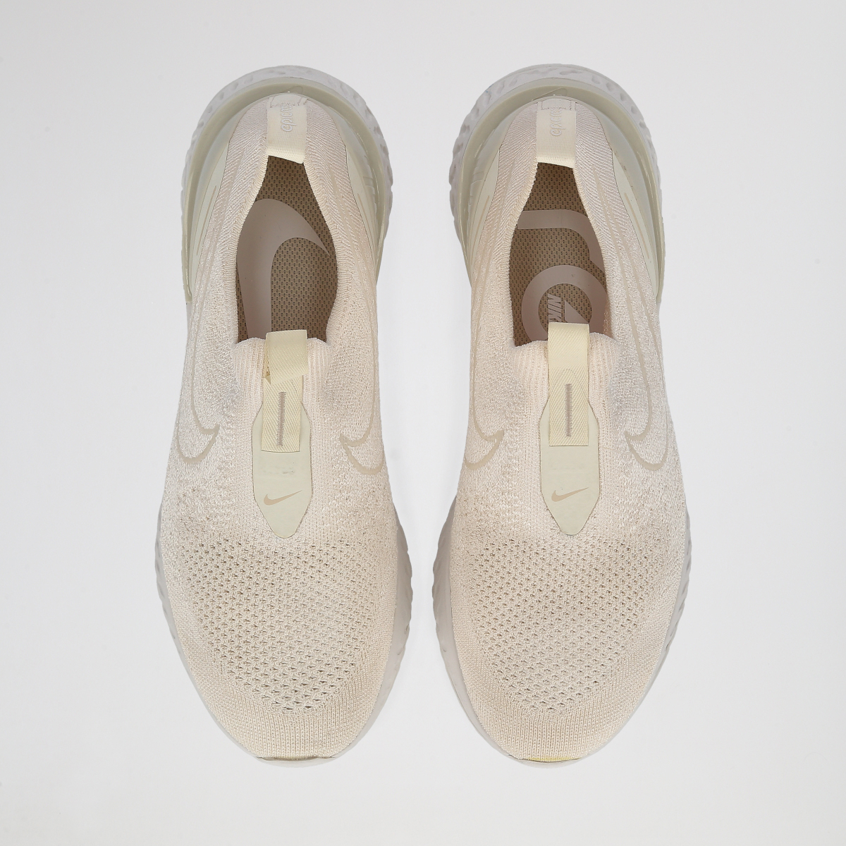 Zapatillas Nike Epic Phantom React Flyknit Icon Mujer,  image number null