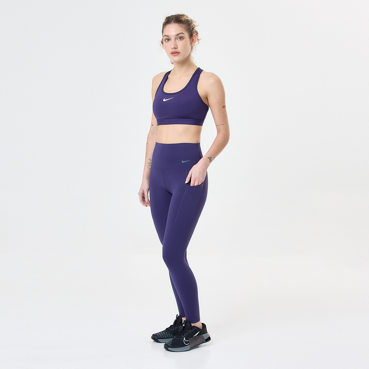 Top Entrenamiento Nike Swoosh Medium Mujer,  image number null