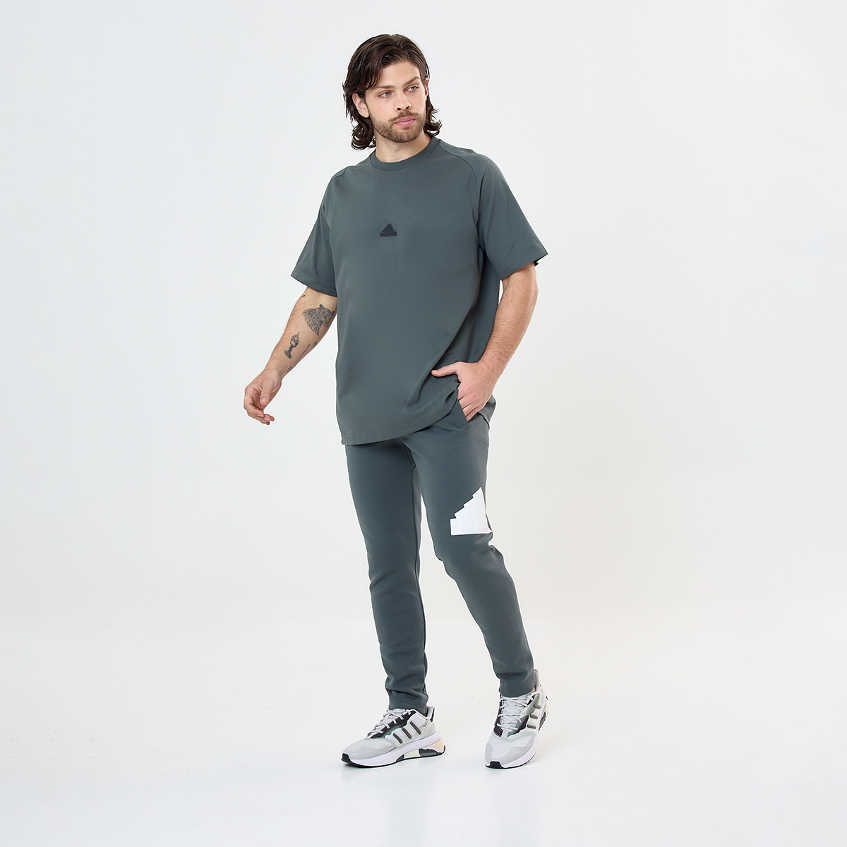 Pantalon adidas Future Icons Badge Of Sport Hombre StockCenter