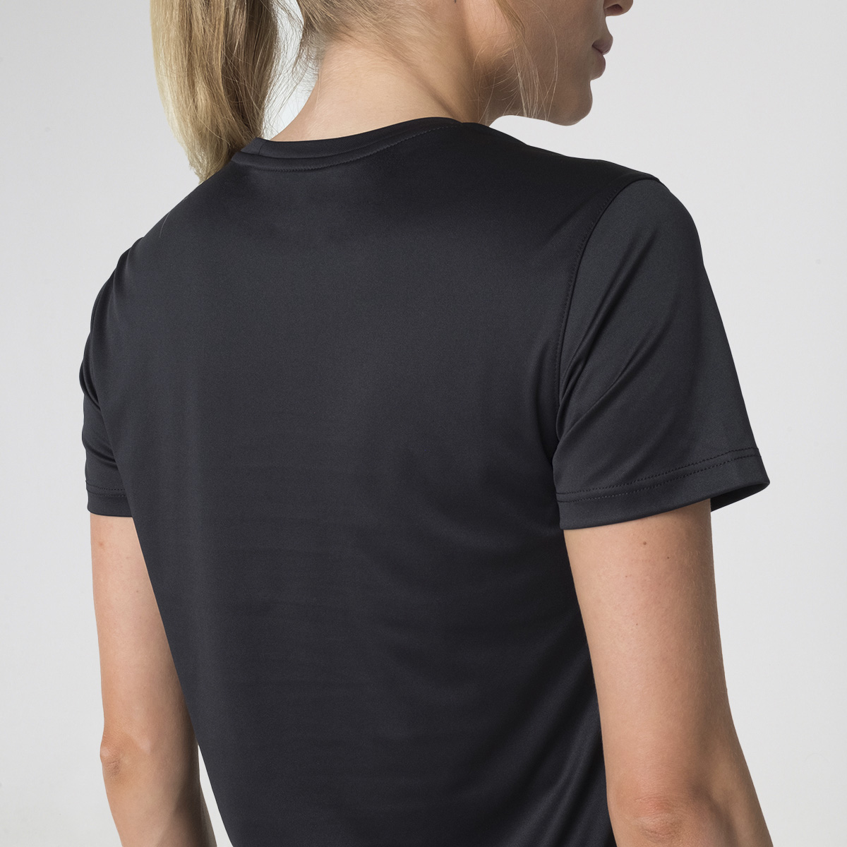 Remera Entrenamiento Fila Basic Sports III Mujer,  image number null