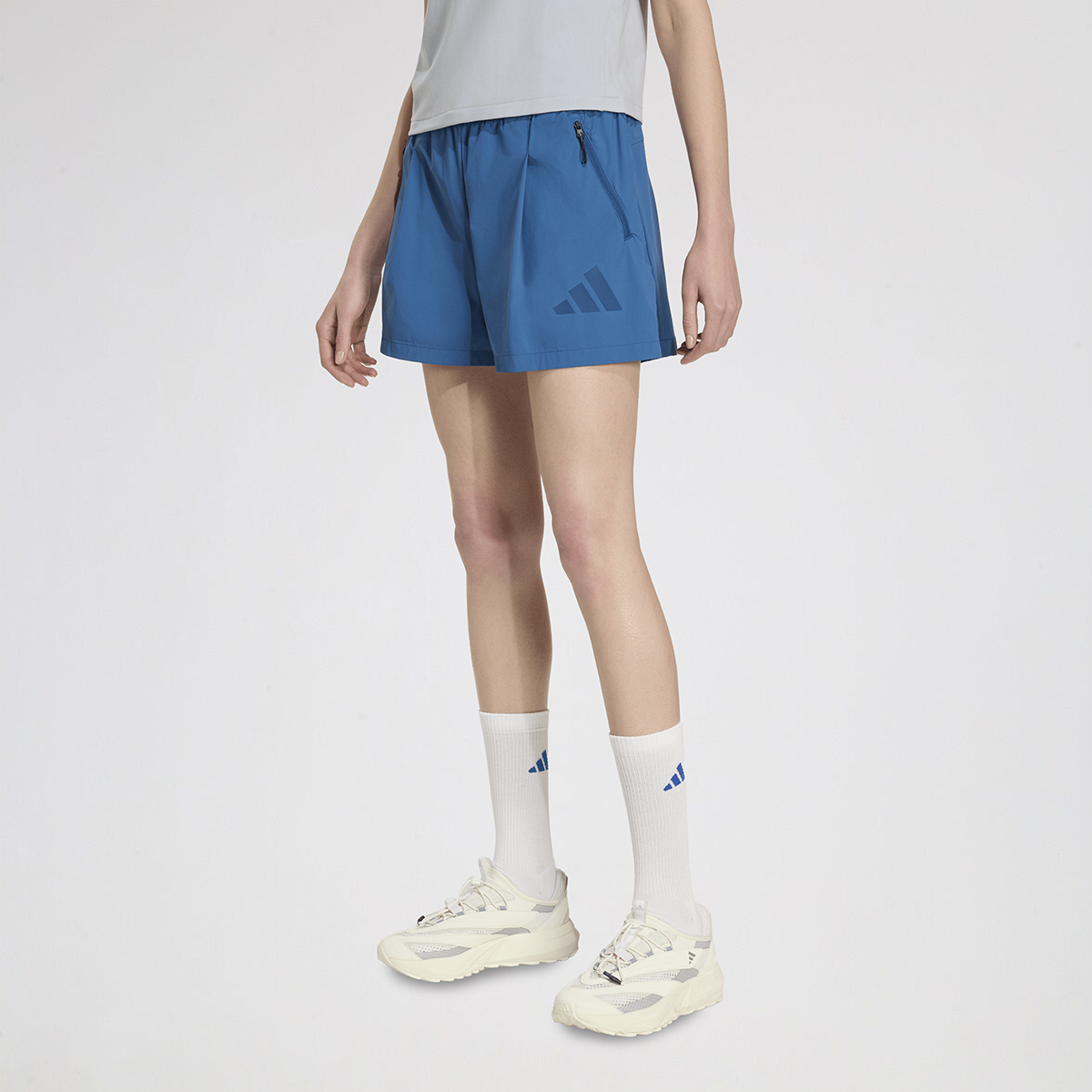 Short adidas Z.N.E. Woven Mujer con cord&oacute;n,  image number null