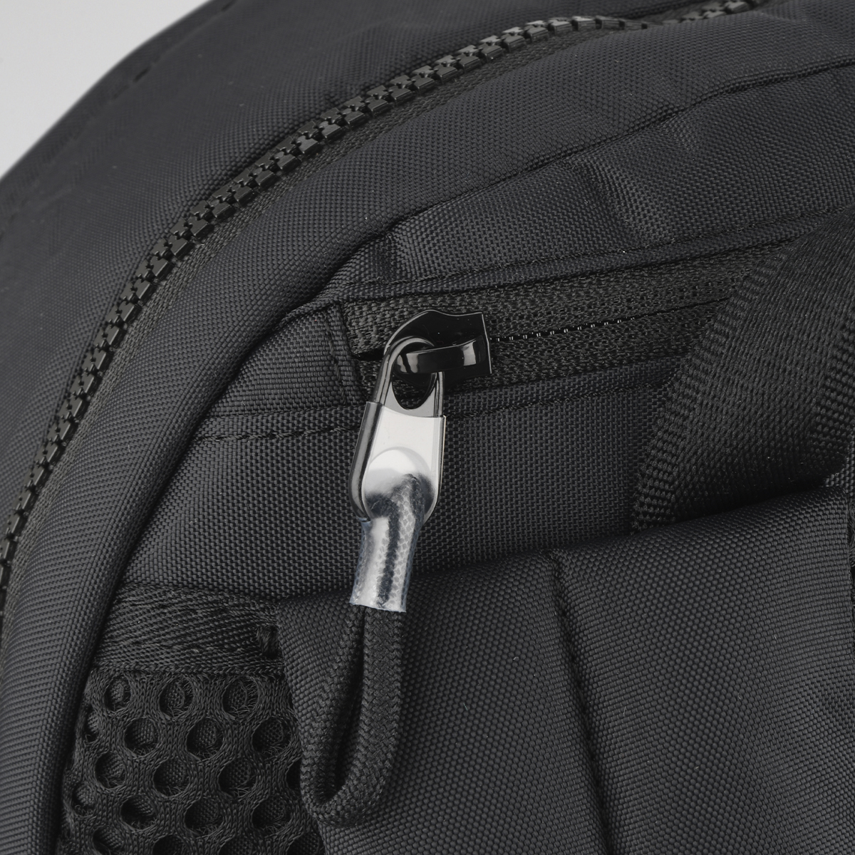 Mochila Nike Essential Metal Pull,  image number null
