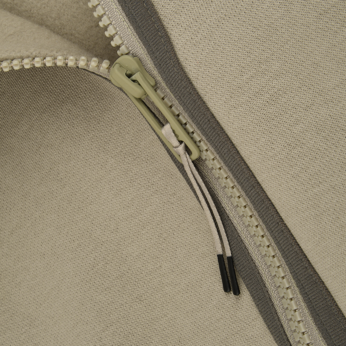 Buzo Under Armour Project Rock Essentials Fleece Hombre,  image number null