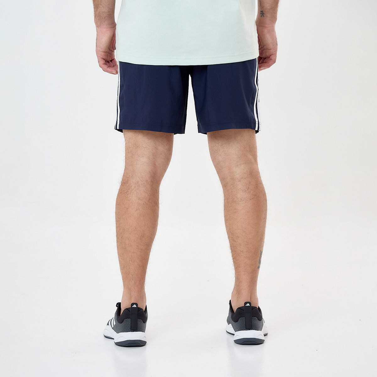 Short Urbano adidas Essentials Chelsea 3 Tiras Hombre,  image number null