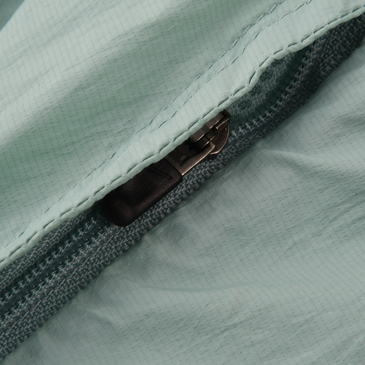 Campera Running Nike Rompevientos UV Repel Stride Hombre,  image number null