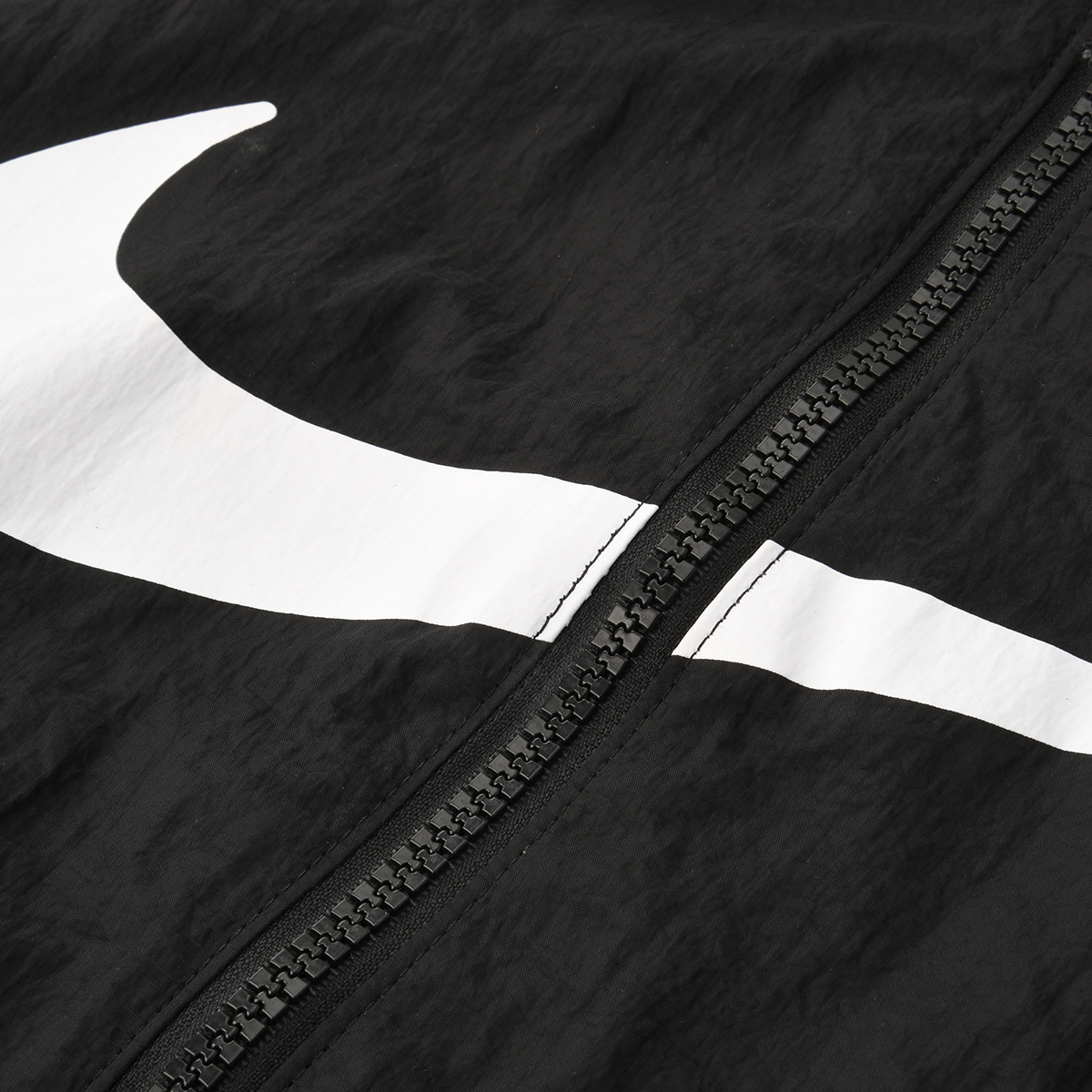 Campera Nike Rompevientos Swoosh Windbreaker Niña,  image number null