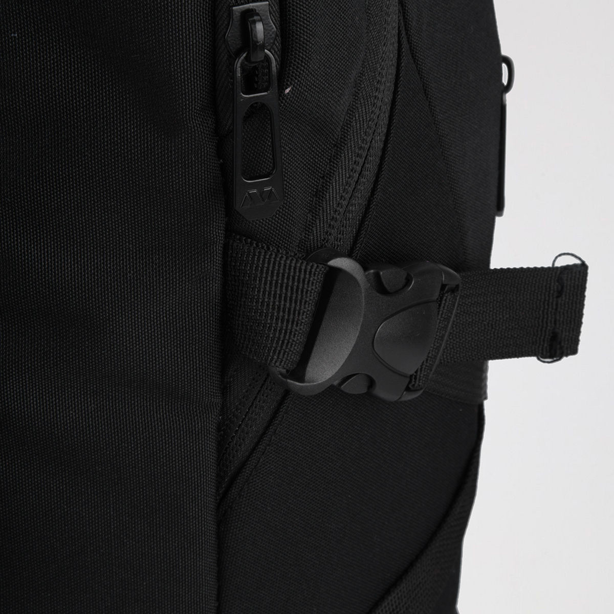 Mochila Entrenamiento Munich Brasilia 29 L,  image number null