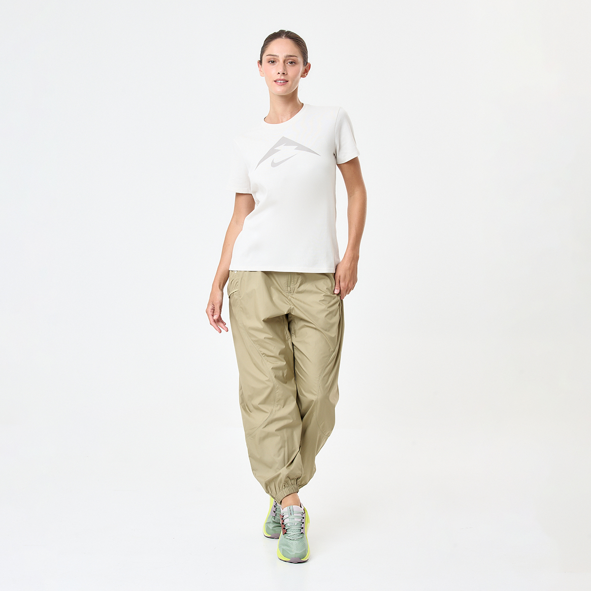 Remera Entrenamiento Nike Trail Mujer,  image number null