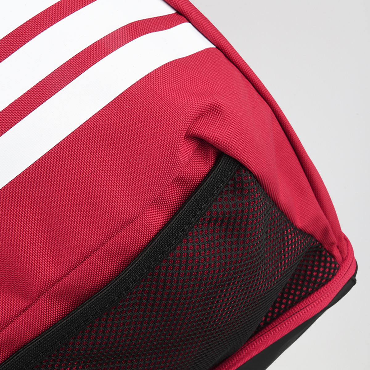 Bolso F&uacute;tbol adidas Tiro Mediano con compartimento inferior,  image number null