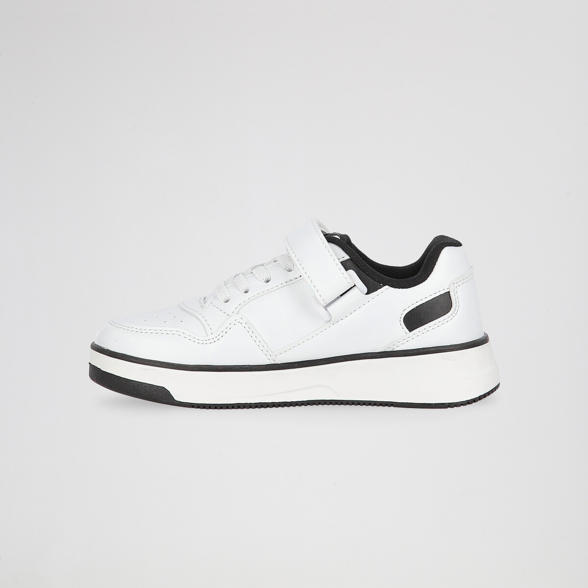 Zapatillas Footy Kicks Odaiba Infantil con velcro,  image number null