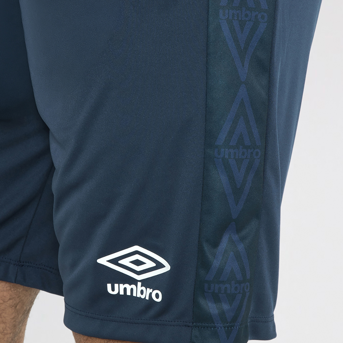Short Umbro Legend Tape Hombre,  image number null