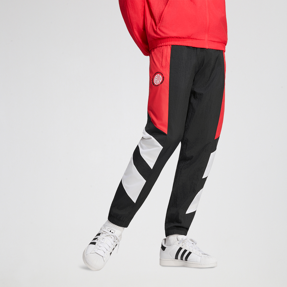 Pantal&oacute;n River Plate adidas EQT Hombre,  image number null