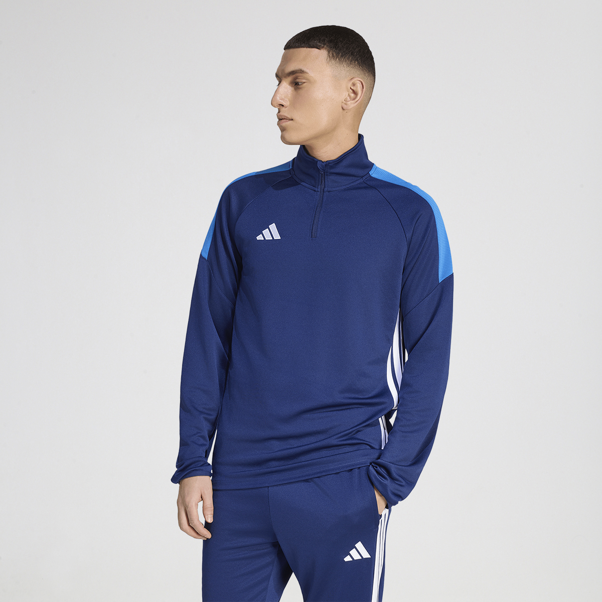 Buzo Entrenamiento adidas Tiro 26 Essentials Hombre,  image number null