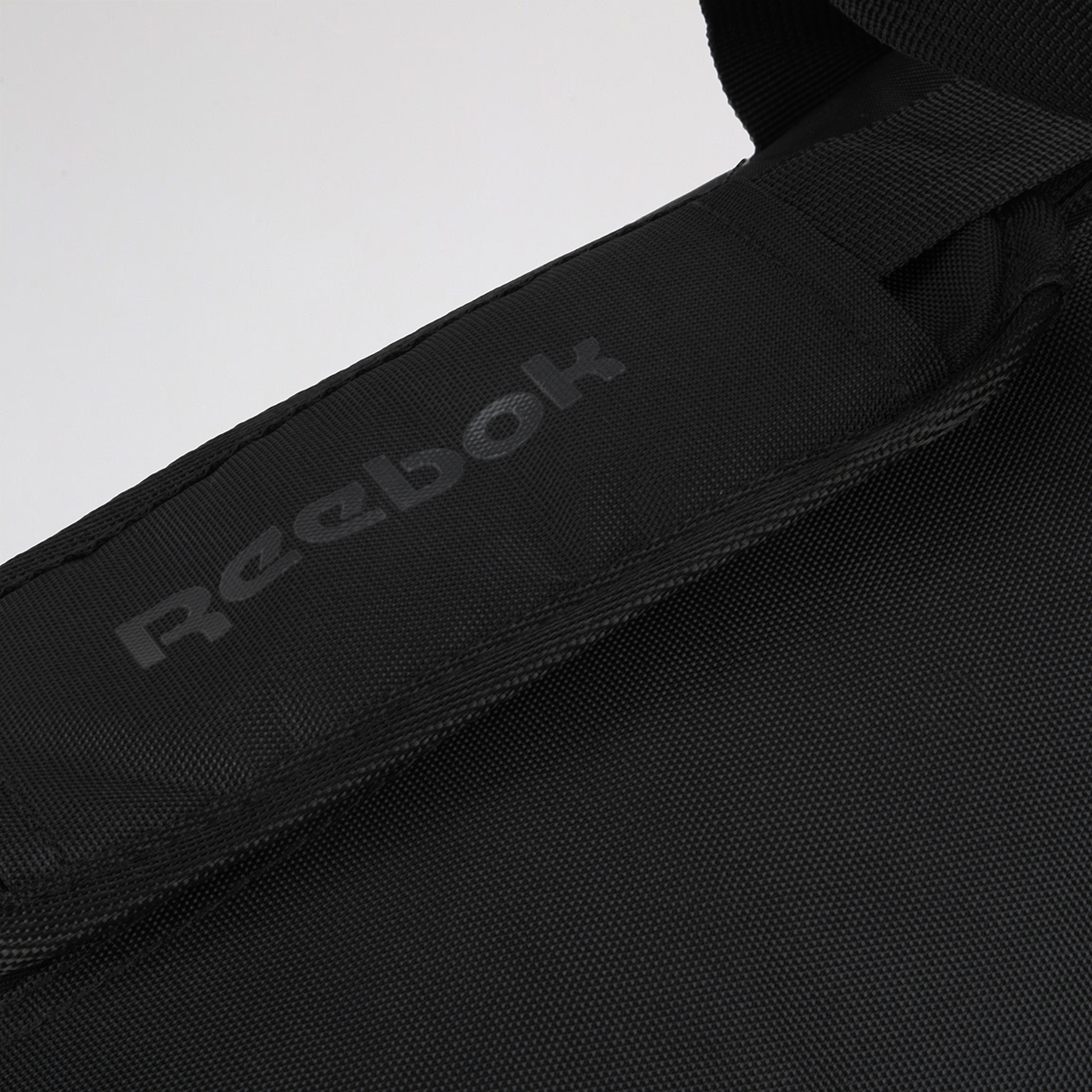 Bolso Reebok T2 Pads Antideslizantes 53 L,  image number null